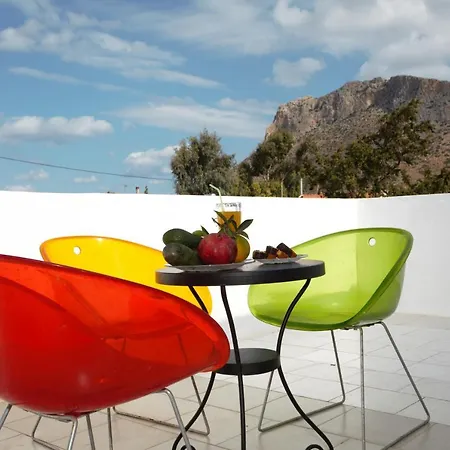 Evas House 7 Mins Walk To Beach Σπίτι διακοπών Σταυρός